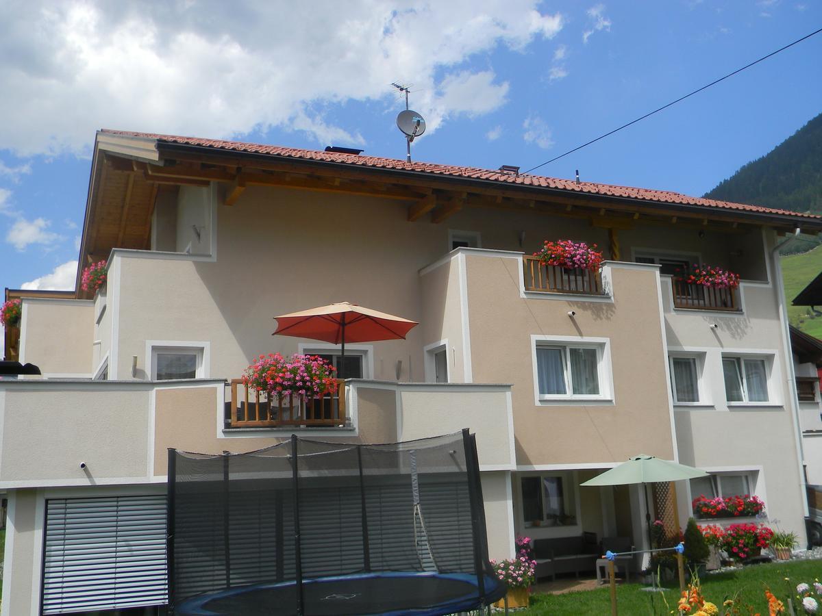 Hotel Haus Zentner Nauders Exteriér fotografie